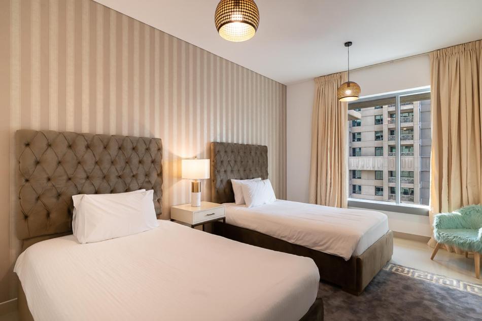 دبي Bellavista 29 Boulevard 2 Bedroom Burj Khalifa & Fountain View المظهر الخارجي الصورة